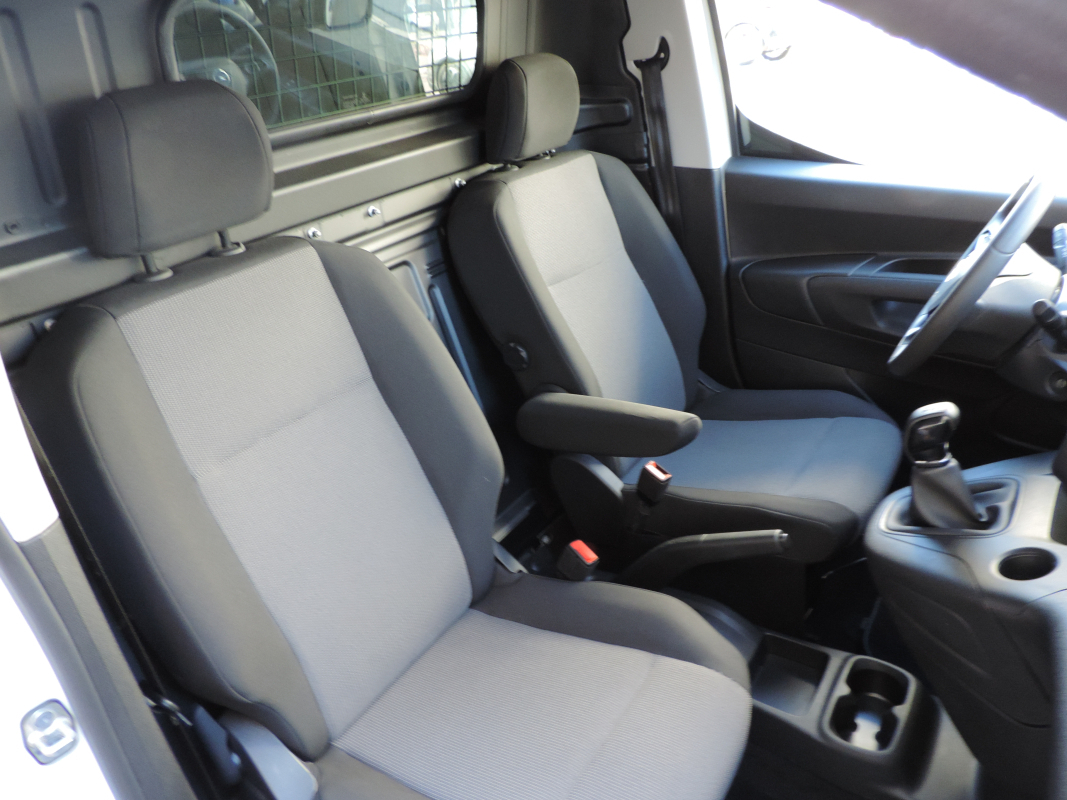 Opel Combo Cargo — 9